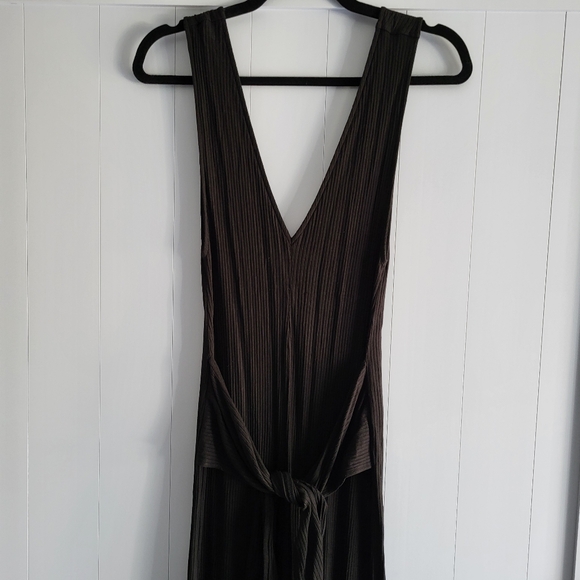 l*space Pants - L*Space V Neck Black Jumpsuit size Small